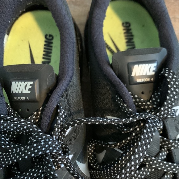 Women’s Nike Metcon 4 Size 9 - Picture 8 of 8